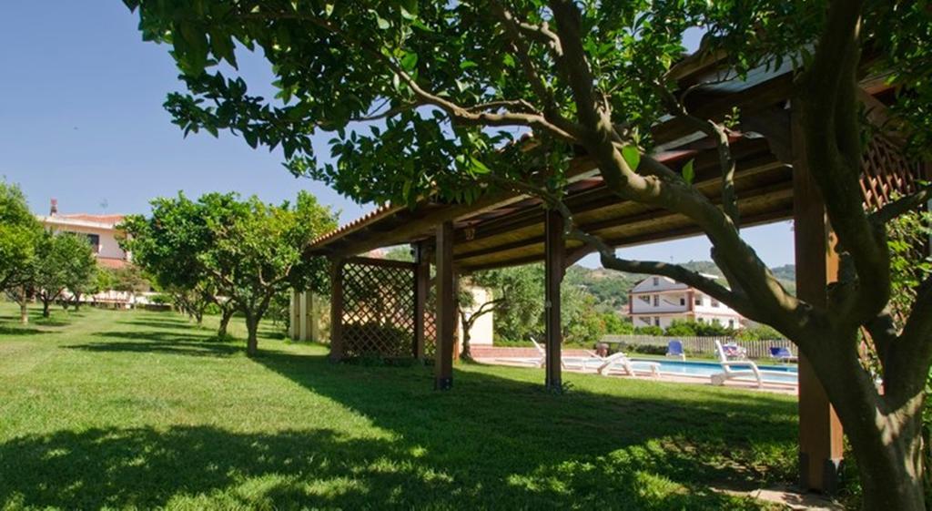 Villa Tina Санта Мария ди Кастелабате Екстериор снимка
