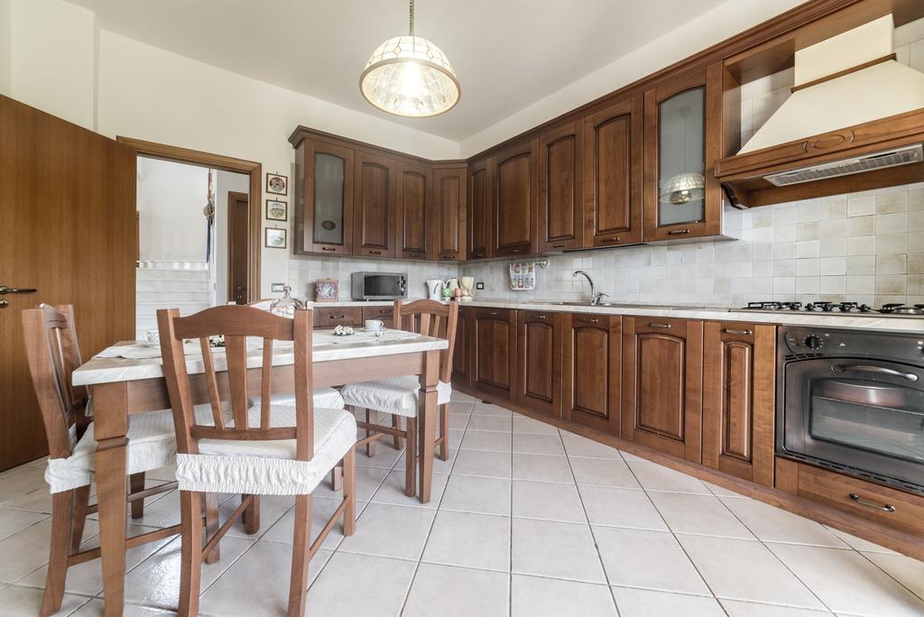 Villa Tina Санта Мария ди Кастелабате Екстериор снимка