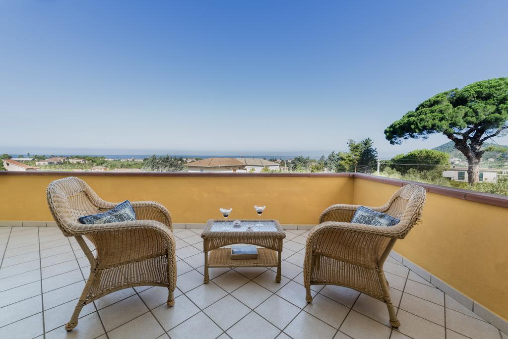 Villa Tina Санта Мария ди Кастелабате Екстериор снимка