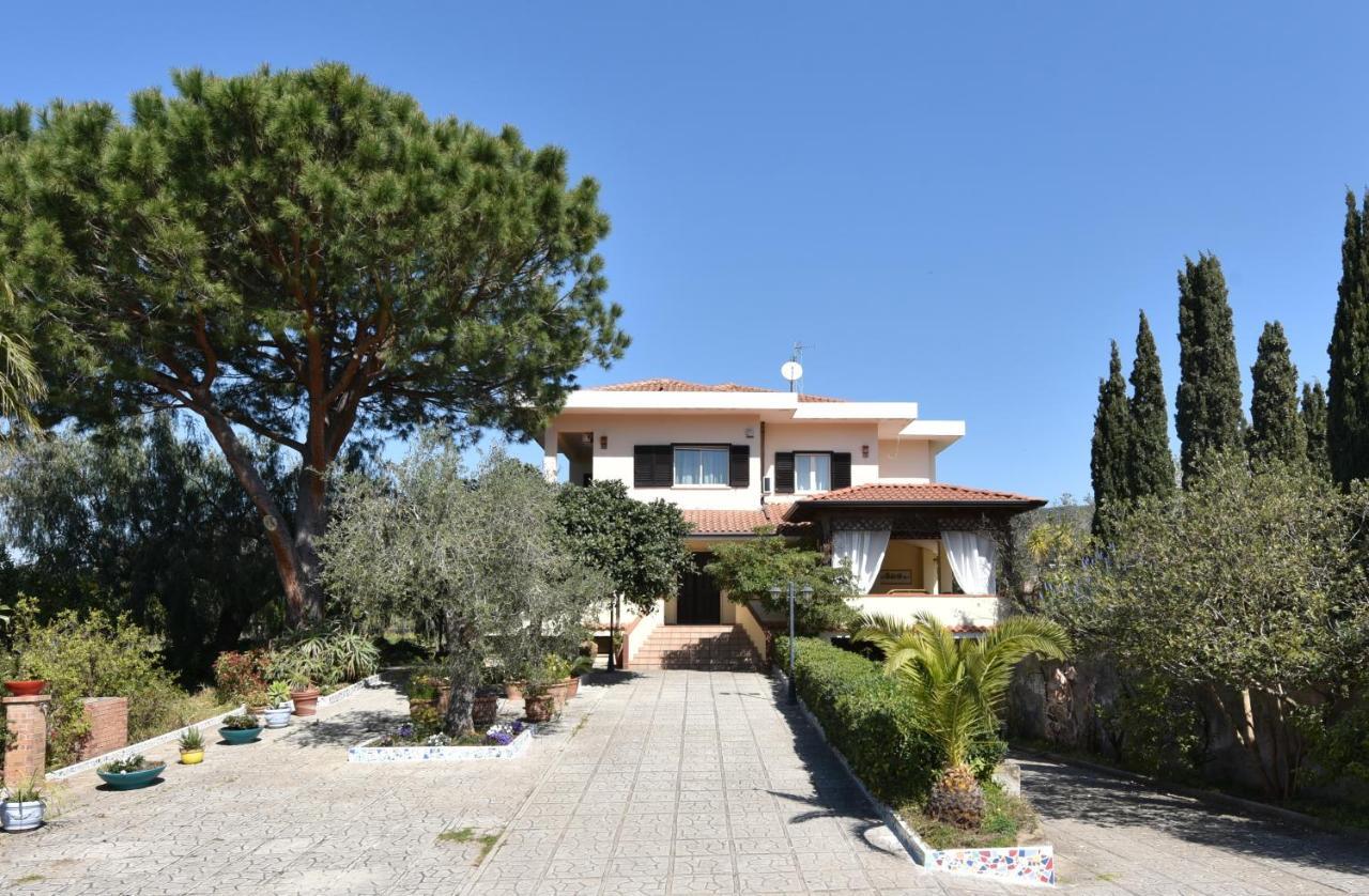 Villa Tina Санта Мария ди Кастелабате Екстериор снимка
