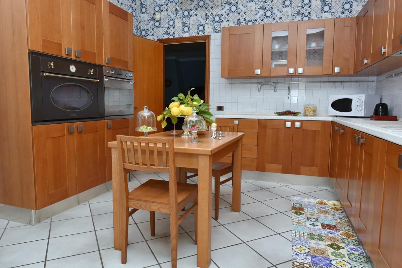 Villa Tina Санта Мария ди Кастелабате Екстериор снимка