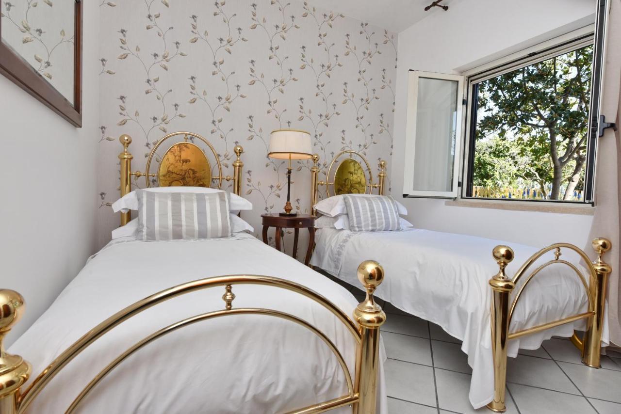 Villa Tina Санта Мария ди Кастелабате Екстериор снимка
