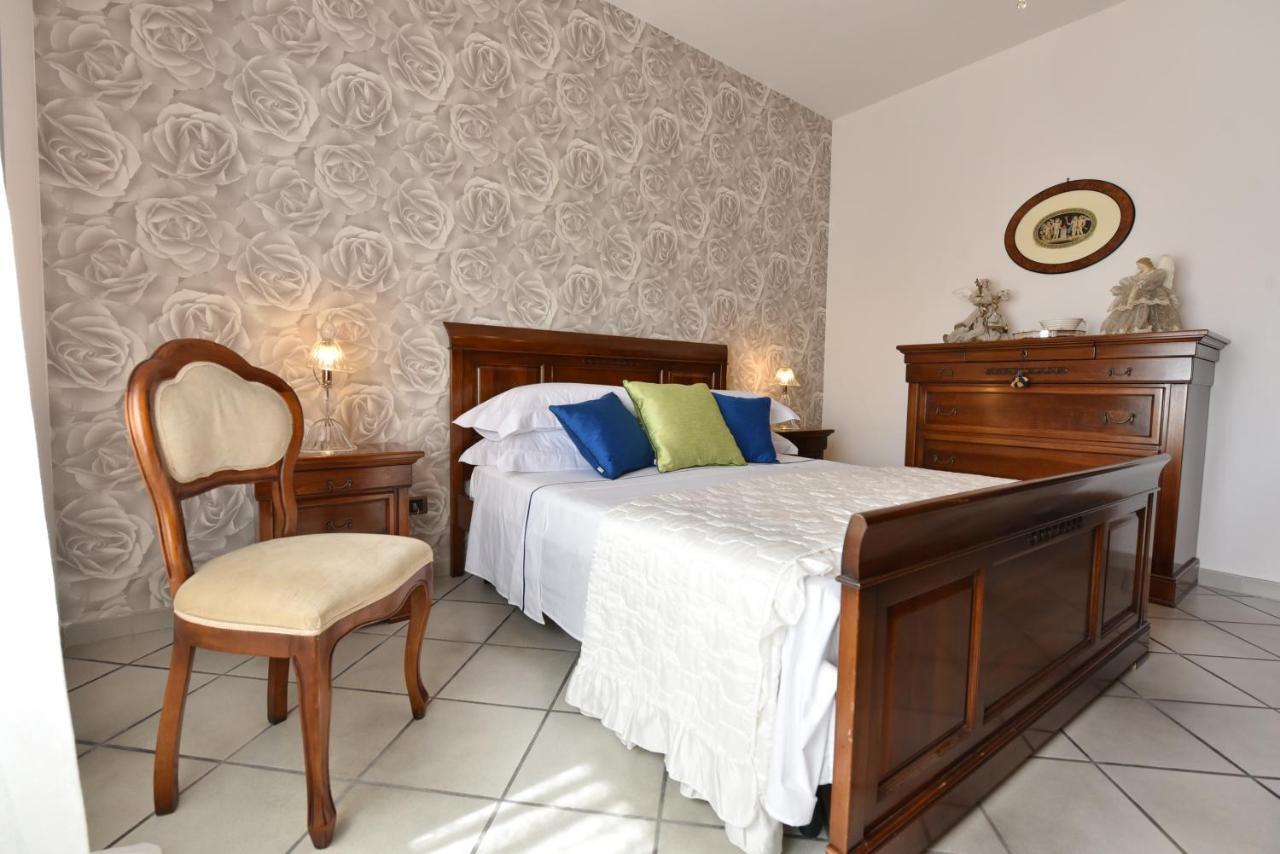 Villa Tina Санта Мария ди Кастелабате Екстериор снимка